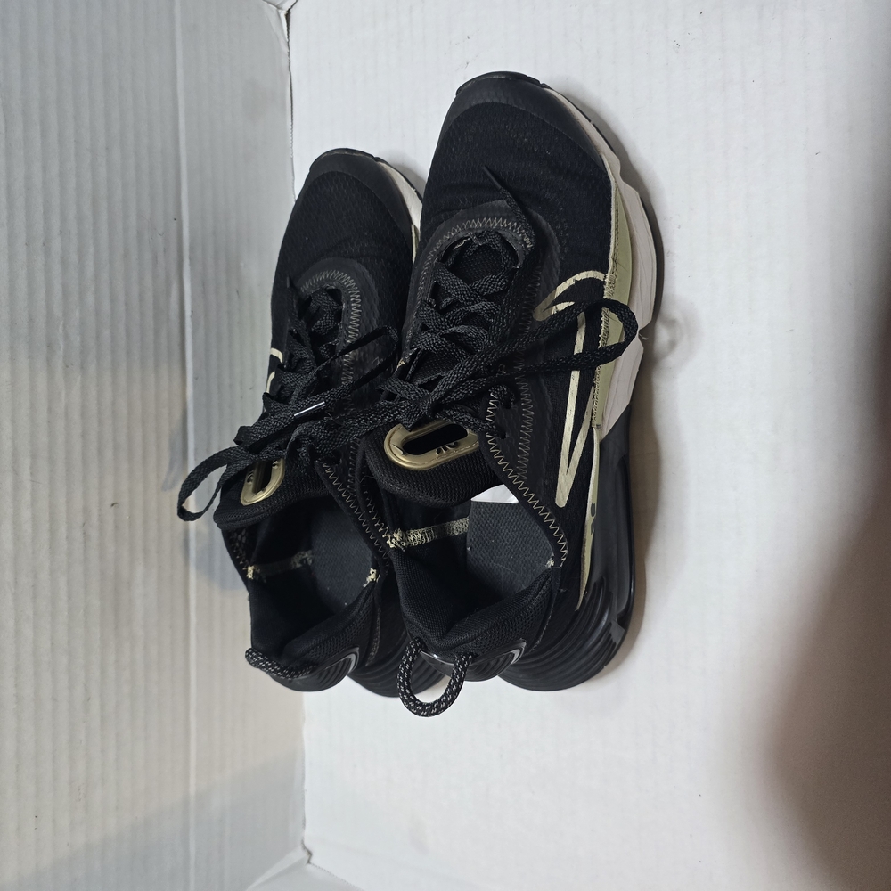 Nike Kids Black and Cream‎ Sneakers